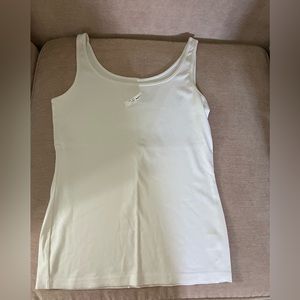NWT Vineyard Vines size M white camisole